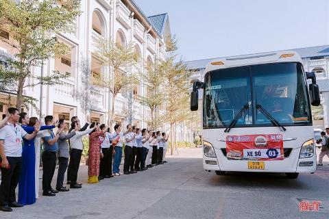 Khởi hành “Chuyến xe 0 đồng” đưa 500 sinh viên, người lao động Hà Tĩnh về quê đón Tết