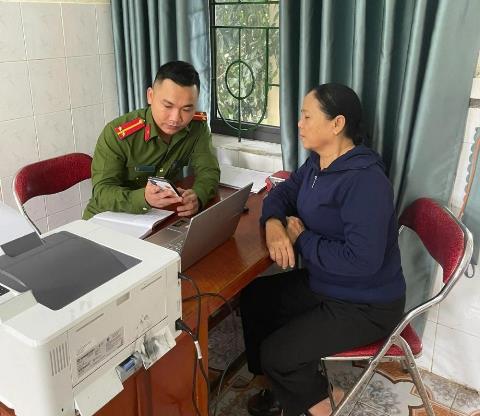Mạo danh công an, ép người dân chuyển 1,2 tỷ đồng phục vụ công tác điều tra