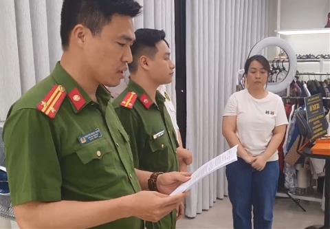 Tạm giữ hình sự người phụ nữ bán hàng online có doanh thu hơn 800 tỷ đồng nhưng trốn thuế