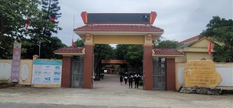 Nghệ An: 2 hiệu trưởng chưa hoàn thành bàn giao sau 9 tháng hoán đổi vị trí cho nhau