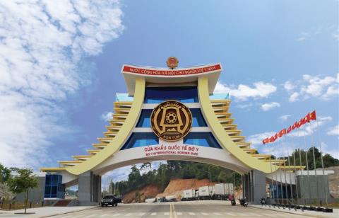 Năm 2025, kim ngạch thương mại Việt Nam - Lào đạt mốc 2,98 tỷ USD