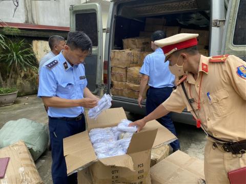 Lạng Sơn: Tạm giữ trên 2.000 sản phẩm mỹ phẩm nhập lậu đang trên đường vận chuyển