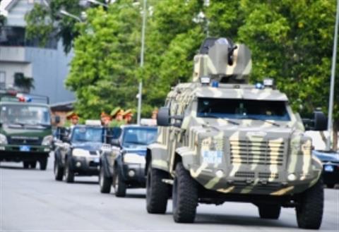 Công an các tỉnh Đông Nam Bộ đồng loạt ra quân trấn áp tội phạm