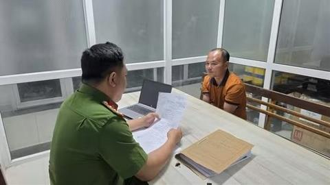 Làm giả tài liệu, chiếm đoạt tài sản rồi vào chùa để lẩn trốn