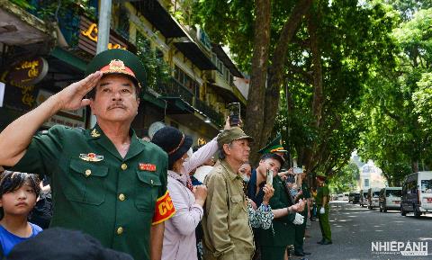 Hàng nghìn người dân Hà Nội tiễn đưa Tổng Bí thư Nguyễn Phú Trọng
