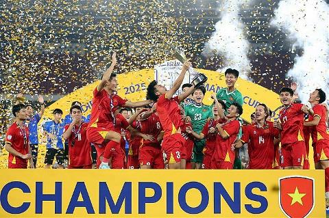 Thủ tướng gửi thư chúc mừng Đội tuyển U23 Việt Nam lần thứ ba liên tiếp vô địch U23 Đông Nam Á