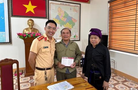 Sơn La: Đội trưởng Đội CSGT huyện Yên Châu kịp thời ngăn chặn thành công vụ lừa đảo 400 triệu đồng