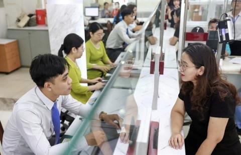 Hà Nội yêu cầu Sở Tài chính, Sở Y tế và một phường xin lỗi người dân vì giải quyết thủ tục hành chính chậm