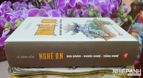 Nghệ An – Địa danh - Người Nghệ - Tiếng Nghệ: Cuốn sách đặc biệt